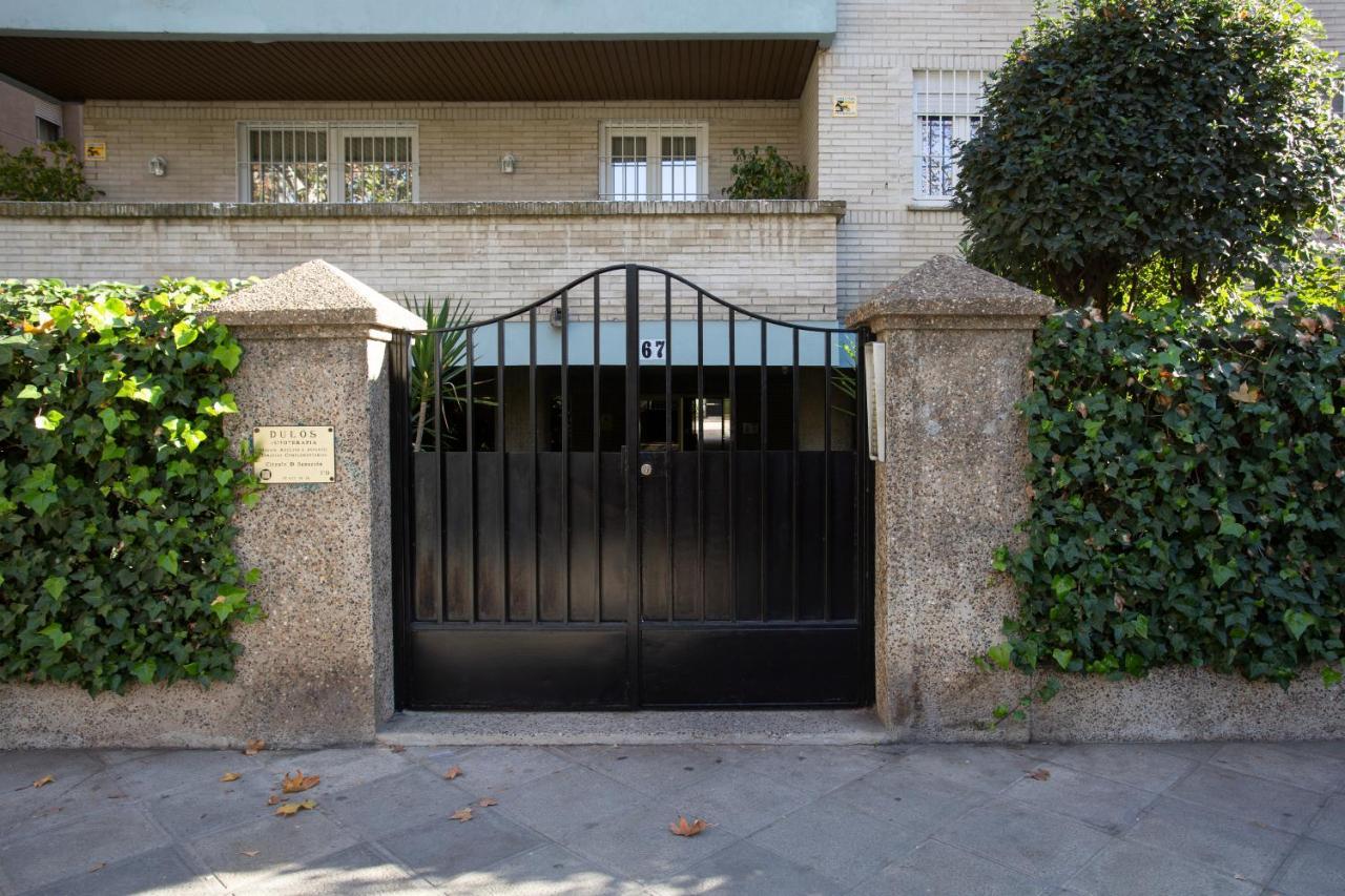 Borbolla Sevilla Urban - Parking Exterior photo